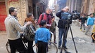 Jörg Armbruster und Kameramann Dragomir Radosavljevic bei Dreharbeiten zu der Dokumentation in Kairo. | Bild: BR/Helmut Walter