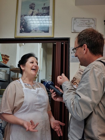 Andreas Pehl in der angeblich besten Focaccia-Bäckerei der süditalienischen Stadt Bari | Bild: Peter Amann
