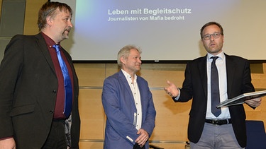 Tillmann Kleinjung (rechts) bekommt den zweiten Preis des BJV 2016. | Bild: BJV