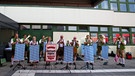 Ankunft der Radler in Mühldorf am Inn | Bild: Johanna Schlüter/BR