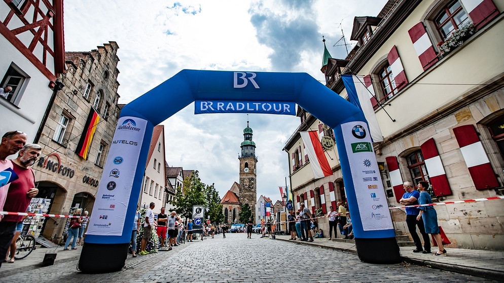 BR-Radltour 2019, 30.7.2019, Etappe 3, Ankunft in Lauf an der Pegnitz | Bild: BR/Markus Konvalin