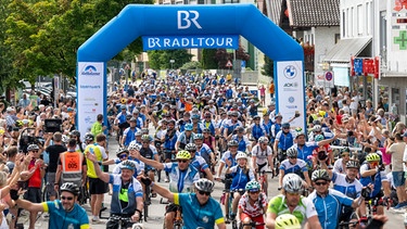 BR-Radltour 2023, 31.07.2023, 2. Etappe, Ankunft in Bruckmühl | Bild: BR/Ralf Wilschewski
