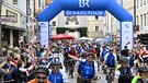 BR-Radltour 2023, 4.8.2023, 6. Etappe, Ankunft in Vilshofen an der Donau | Bild: BR/Ralf Wilschewski