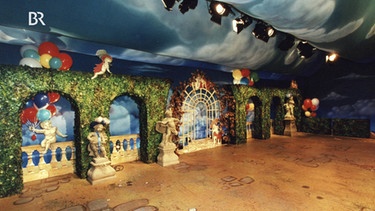 Bühnendekoration Fastnacht in Franken Veitshöchheim 1995 | Bild: BR, Historisches Archiv / Foto Sessner