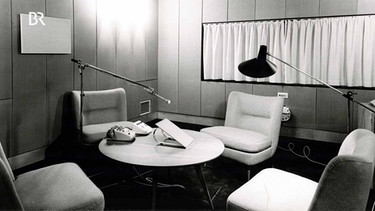 Nachrichtenstudio Funkhaus - 1950er | Bild: BR / Historisches Archiv / Foto Sessner