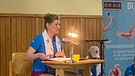 Maren Ulrich bei der Sprech(er)stunde "Olympischer Sprechsport" am 6. Juli 2022 | Bild: BR / Sprecherteam