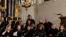 Der Singkreis Gempfing unter Leitung von Erich Hofgärtner in der Pfarrkirche St. Vitus | Bild: Erich Hofgärtner