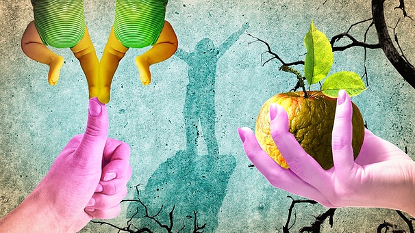 Bildcollage - Zwei Babies tanzen auf dem Daumen einer linken Hand. Eine andere Hand präsentiert einen überreifen, runzligen Apfel. Dazwischen im Hintergrund eine Silhouette eines Jugendlichen, der jubelt. | Bild: BR/Muitimedia