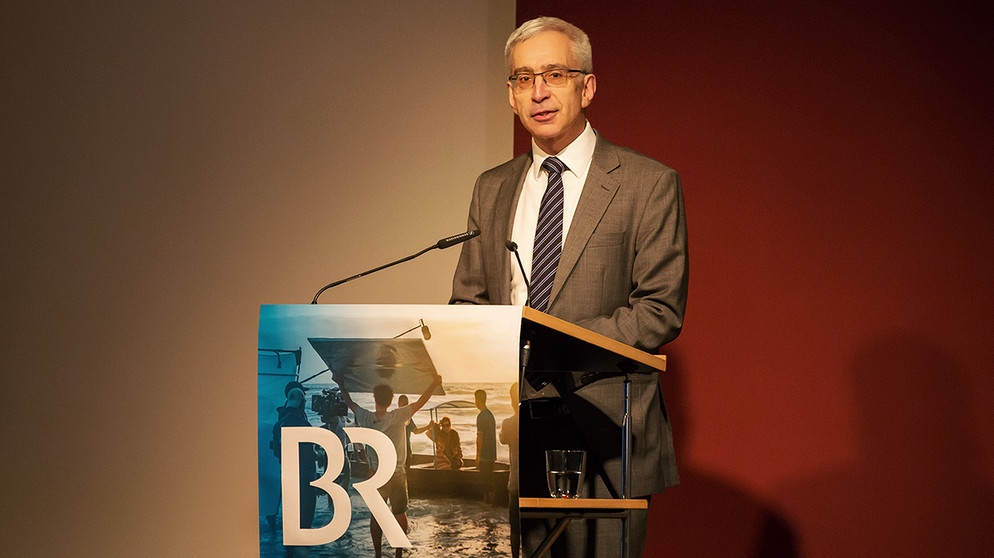 Dr. Reinhard Scolik spricht am Filmbrunch | Bild: BR/Markus Konvalin