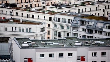 Wohnhäuser in der Nähe des Alexanderplatzes.   | Bild: dpa-Bildfunk/Christoph Soeder