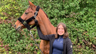 young reporter 2021 Emma mit ihrem Pferd Bijou. | Bild: BR